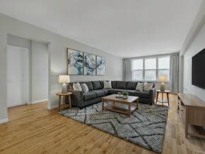 14 Westview Avenue 310, Tuckahoe NY 10707