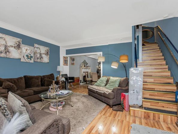 3720 Dyre Avenue, Bronx NY 10466