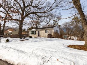 47 Ridgedale Avenue, Farmingville NY 11738