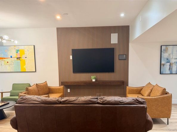 210 Pelham Road 5M, New Rochelle NY 10805