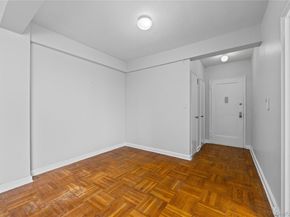 210 Pelham Road 5M, New Rochelle NY 10805