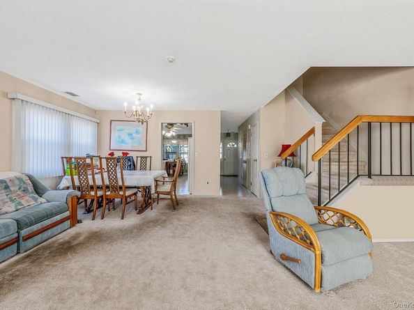 11 Gazebo Lane, Holtsville NY 11742