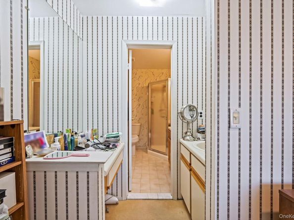 11 Gazebo Lane, Holtsville NY 11742