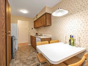 30 Barstow Road 3A, Great Neck NY 11021