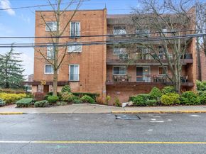 30 Barstow Road 3A, Great Neck NY 11021