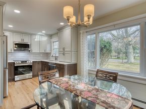 65 Greenway W, Orient NY 11957