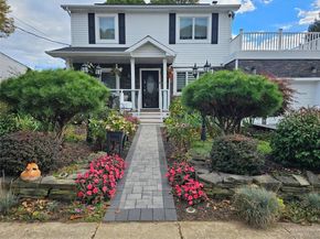 310 Brookside Court, Copiague NY 11726