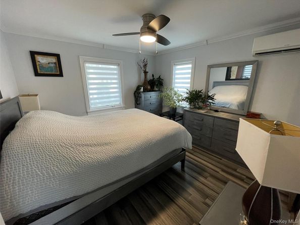 310 Brookside Court, Copiague NY 11726