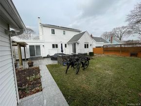 310 Brookside Court, Copiague NY 11726