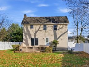 125 Broadway, Greenlawn NY 11740