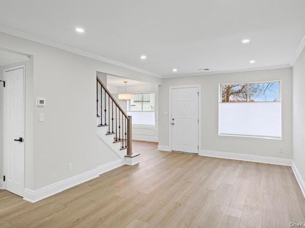 25 Alhambra Drive, Oceanside NY 11572