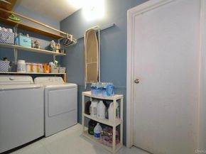 9 Tory Court, Holbrook NY 11741