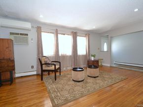 9 Tory Court, Holbrook NY 11741