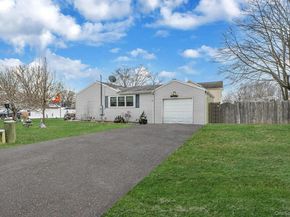 9 Maple Road, Middle Island NY 11953