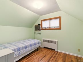 14 Starlight Court, West Babylon NY 11704