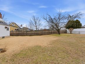 14 Starlight Court, West Babylon NY 11704