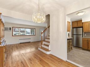 14 Starlight Court, West Babylon NY 11704