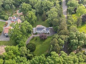 306 Southdown Road, Lloyd Harbor NY 11743