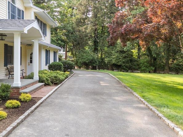 306 Southdown Road, Lloyd Harbor NY 11743