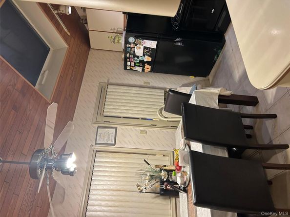 527 Willow Street, South Hempstead NY 11550