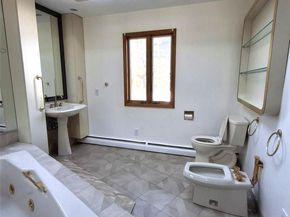 342 Everard Street, Dix Hills NY 11746