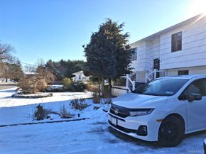 342 Everard Street, Dix Hills NY 11746