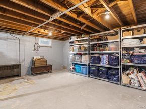 39 Garnet Lane, Plainview NY 11803