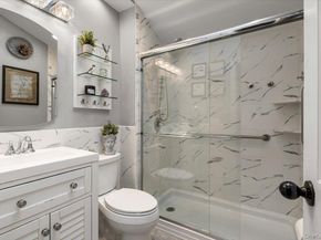 39 Garnet Lane, Plainview NY 11803