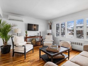 39 Garnet Lane, Plainview NY 11803