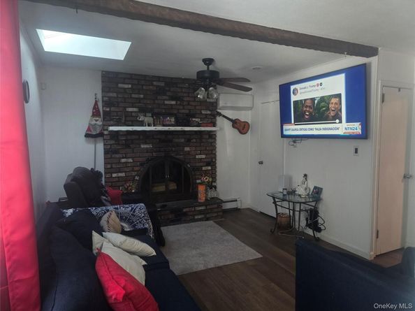 20 Birch Avenue, Farmingville NY 11738