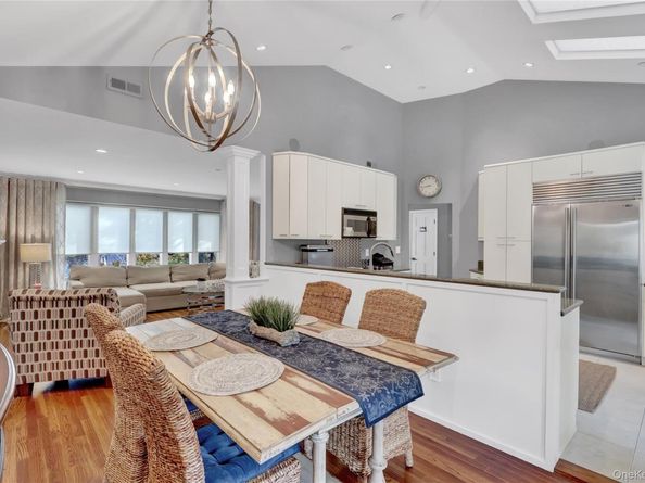 512 Links Drive E, Oceanside NY 11572