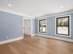 20 Fox Hunt Lane, Cold Spring Harbor NY 11724