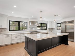 20 Fox Hunt Lane, Cold Spring Harbor NY 11724