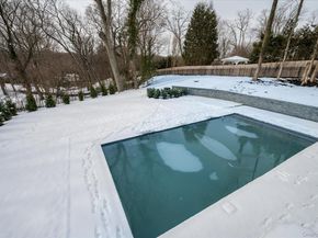 20 Fox Hunt Lane, Cold Spring Harbor NY 11724