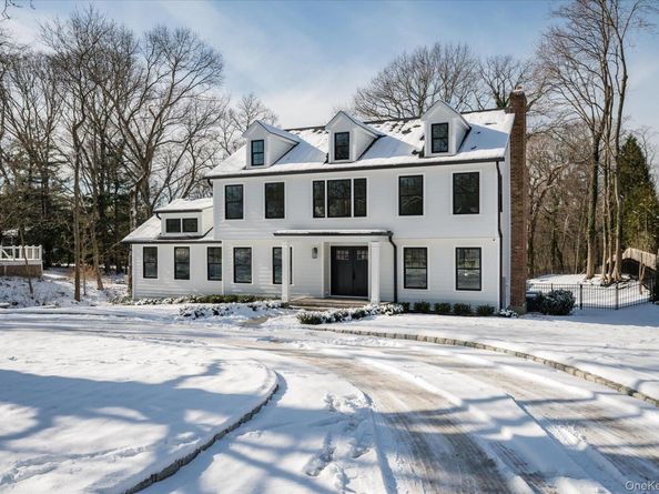 20 Fox Hunt Lane, Cold Spring Harbor NY 11724