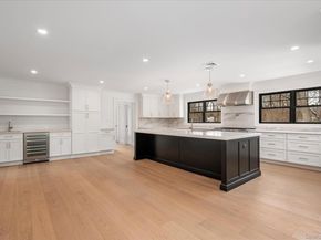 20 Fox Hunt Lane, Cold Spring Harbor NY 11724