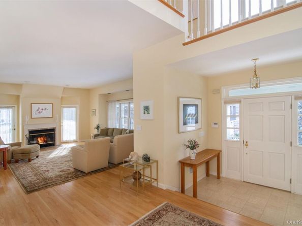 81 Pinecrest Drive, Hastings-on-Hudson NY 10706