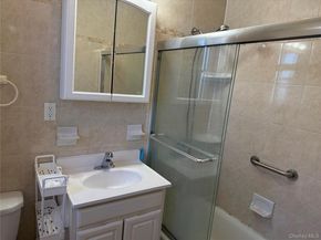 632 Warburton Ave. 5E, Yonkers NY 10701