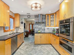 1 Cumberland Path, Setauket NY 11733