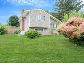 10 Laurie Road, Brentwood NY 11717