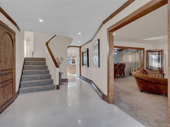 2988 Lee Place, Bellmore NY 11710