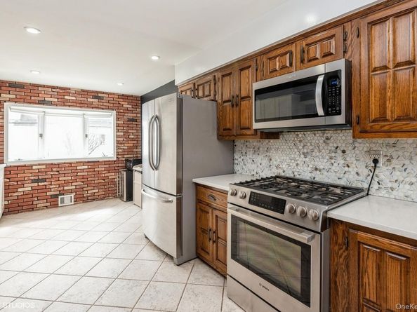 729 Wilson Street, North Woodmere NY 11581