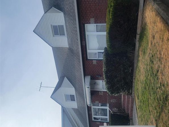 11924 203rd Street, Saint Albans NY 11412