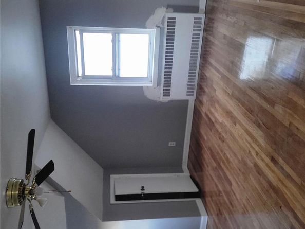 11924 203rd Street, Saint Albans NY 11412