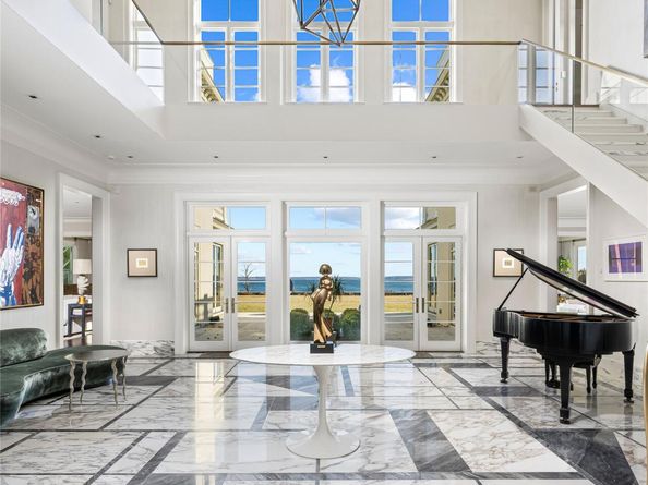 106 Premium Point, New Rochelle NY 10801