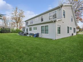 1560 Pebble Lane, Hewlett NY 11557