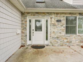 1560 Pebble Lane, Hewlett NY 11557