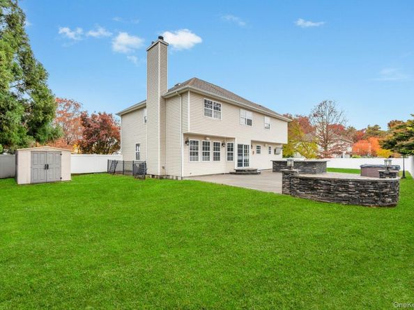 14 Adamson Street, Selden NY 11784