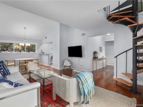 208 Harris Road EB3, Bedford Hills NY 10507