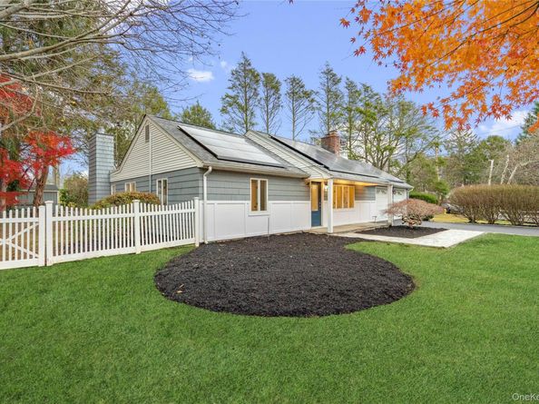 1 Upper Lane, Centerport NY 11721